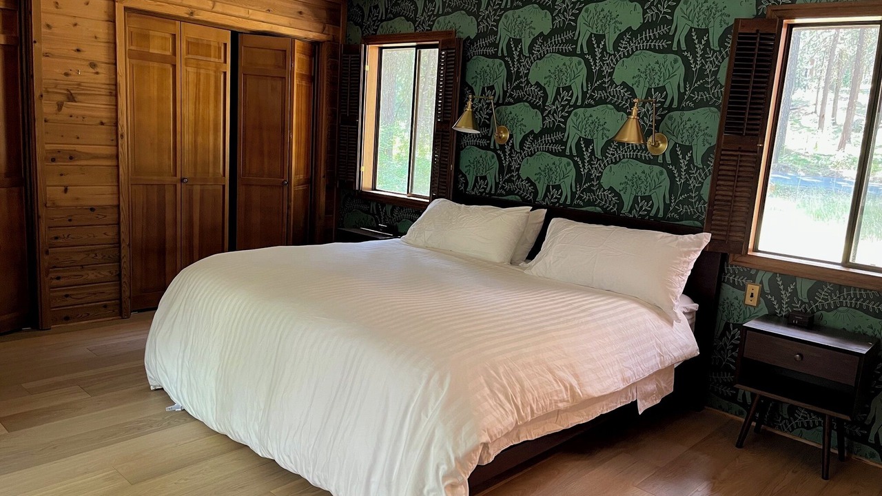 Photo of Bedroom in Black Butte Ranch