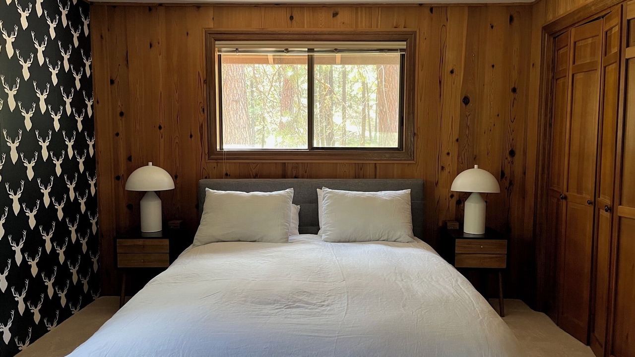 Photo of Bedroom in Black Butte Ranch