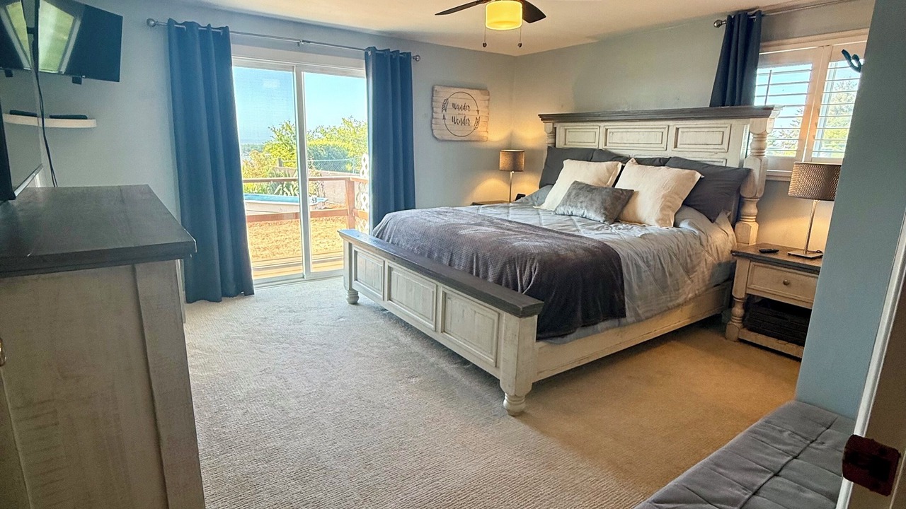 Photo of Bedroom in Winchester Bay