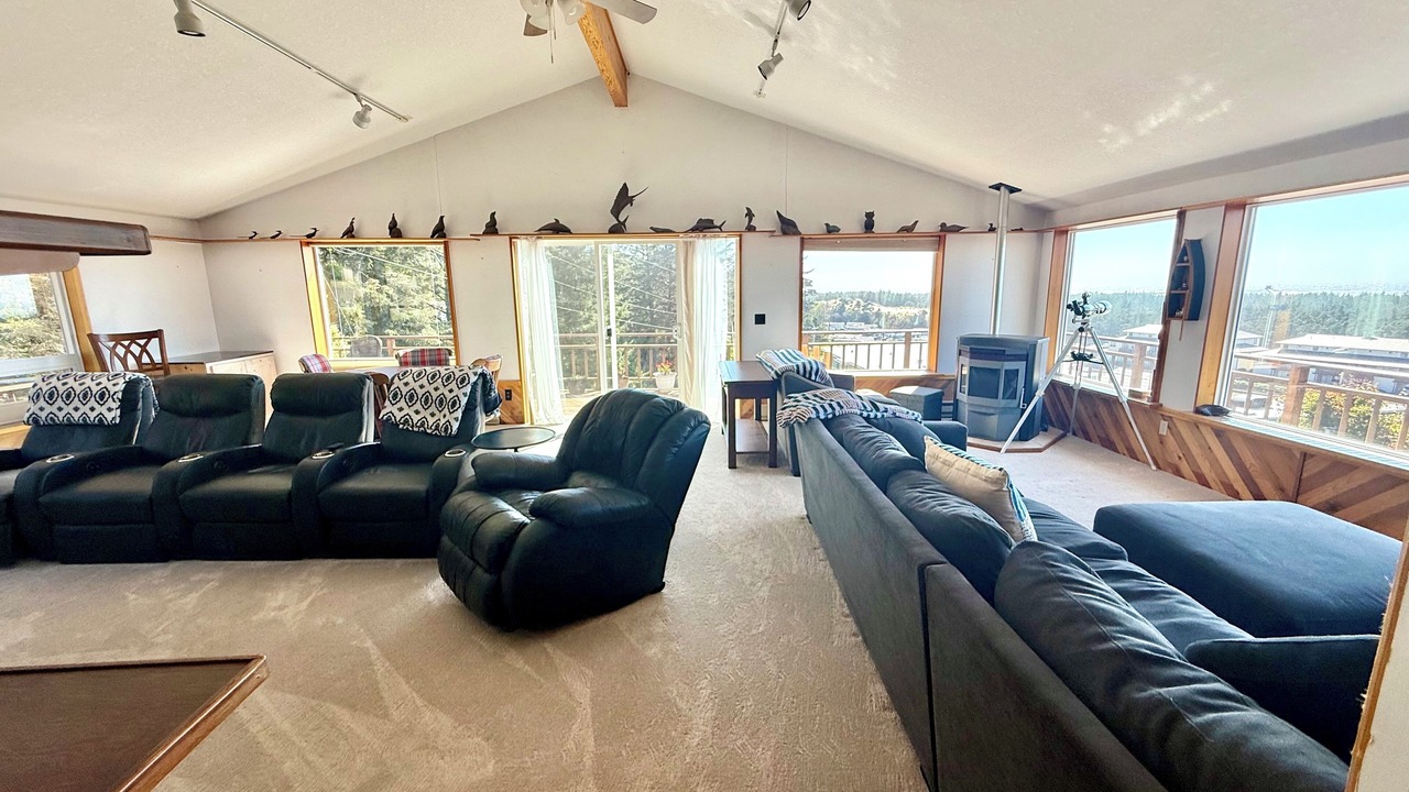Photo of Bedroom in Winchester Bay