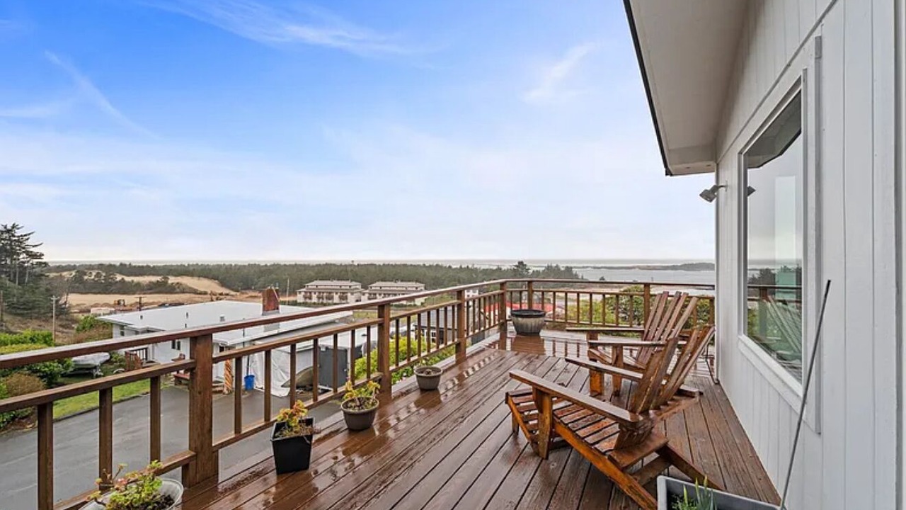 Photo of Patio Balcony in Winchester Bay