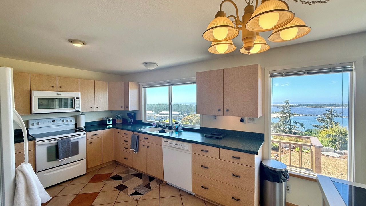 Photo of Kitchen in Winchester Bay