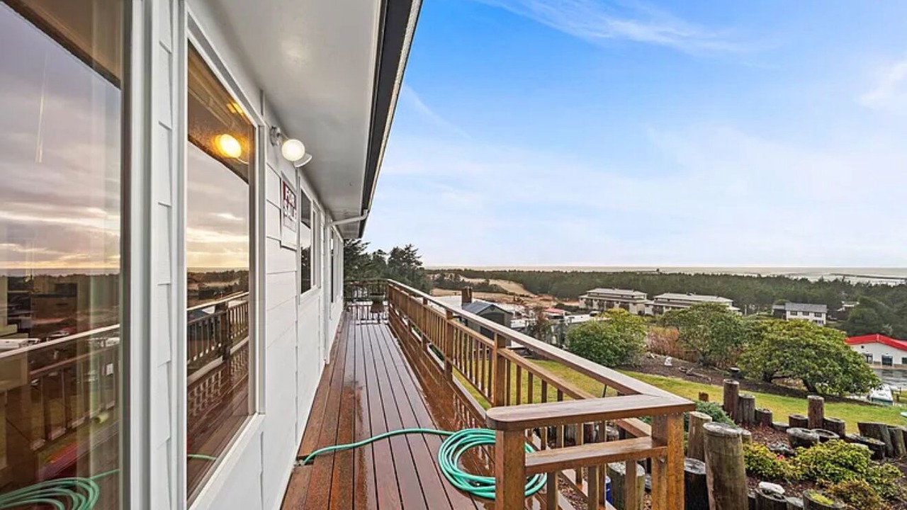 Photo of Patio Balcony in Winchester Bay
