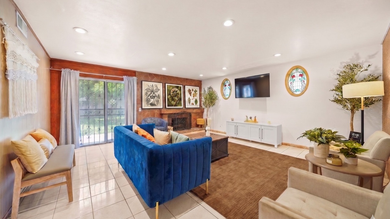 Photo of Livingroom in Norwalk