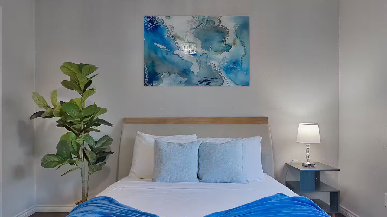 Photo of Bedroom in Lake Highlands