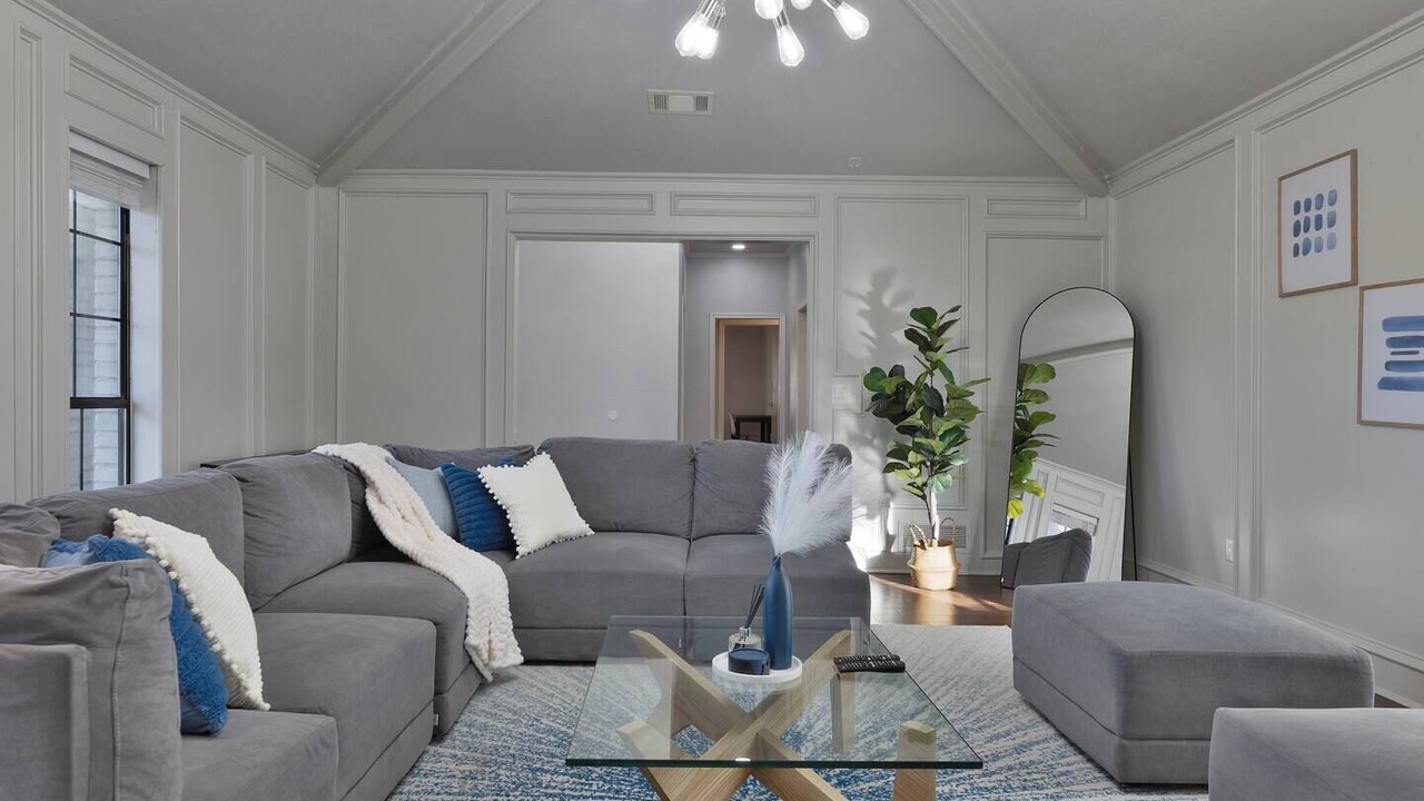 Photo of Livingroom in Lake Highlands