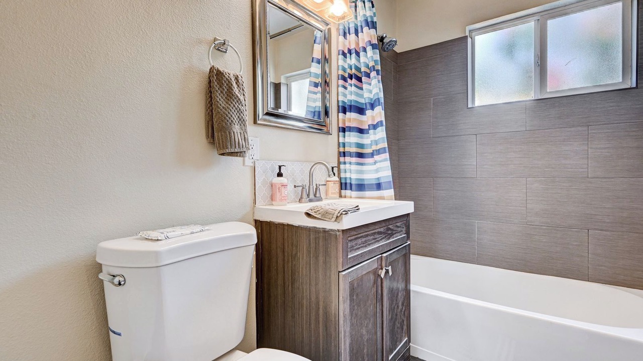Photo of Bathroom in Rancho Oakey