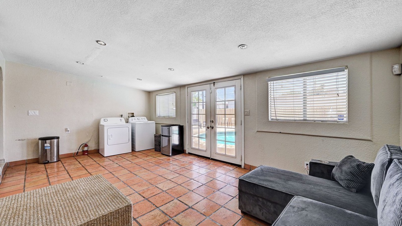 Photo of Livingroom in Rancho Oakey