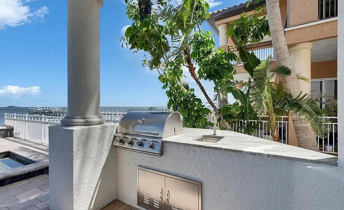 Photo of Patio Balcony in Apollo Beach