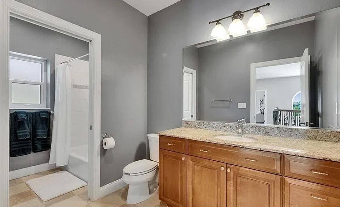 Photo of Bathroom in Apollo Beach
