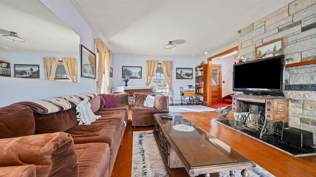 Photo of Livingroom in Lochmere
