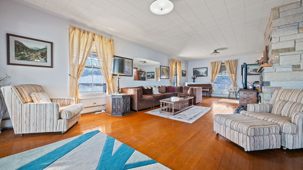 Photo of Livingroom in Lochmere