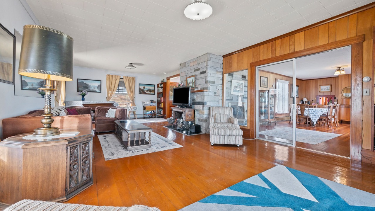 Photo of Livingroom in Lochmere