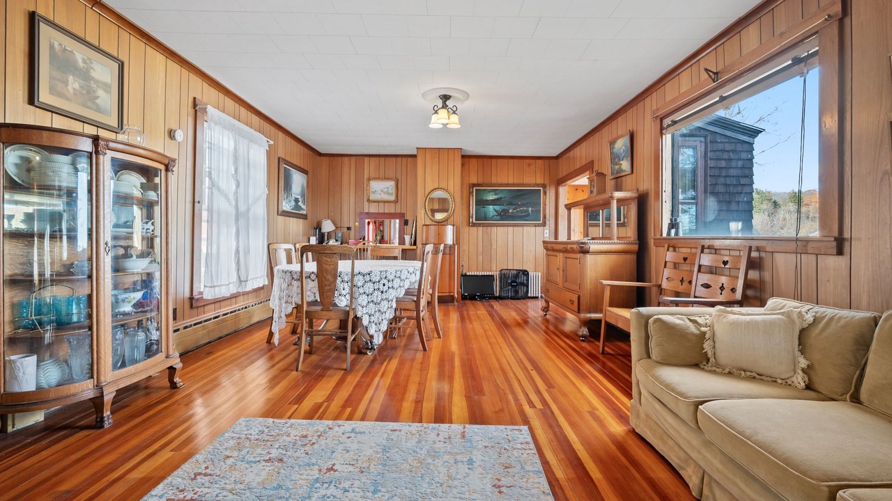 Photo of Livingroom in Lochmere