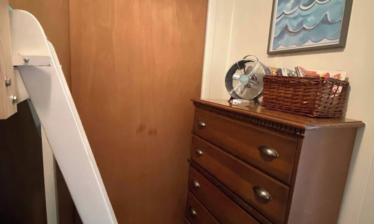 Photo of Bedroom in Niles