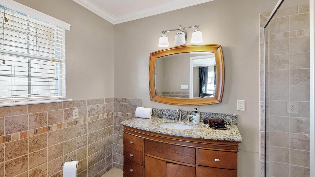 Photo of Bathroom in Whitesboro