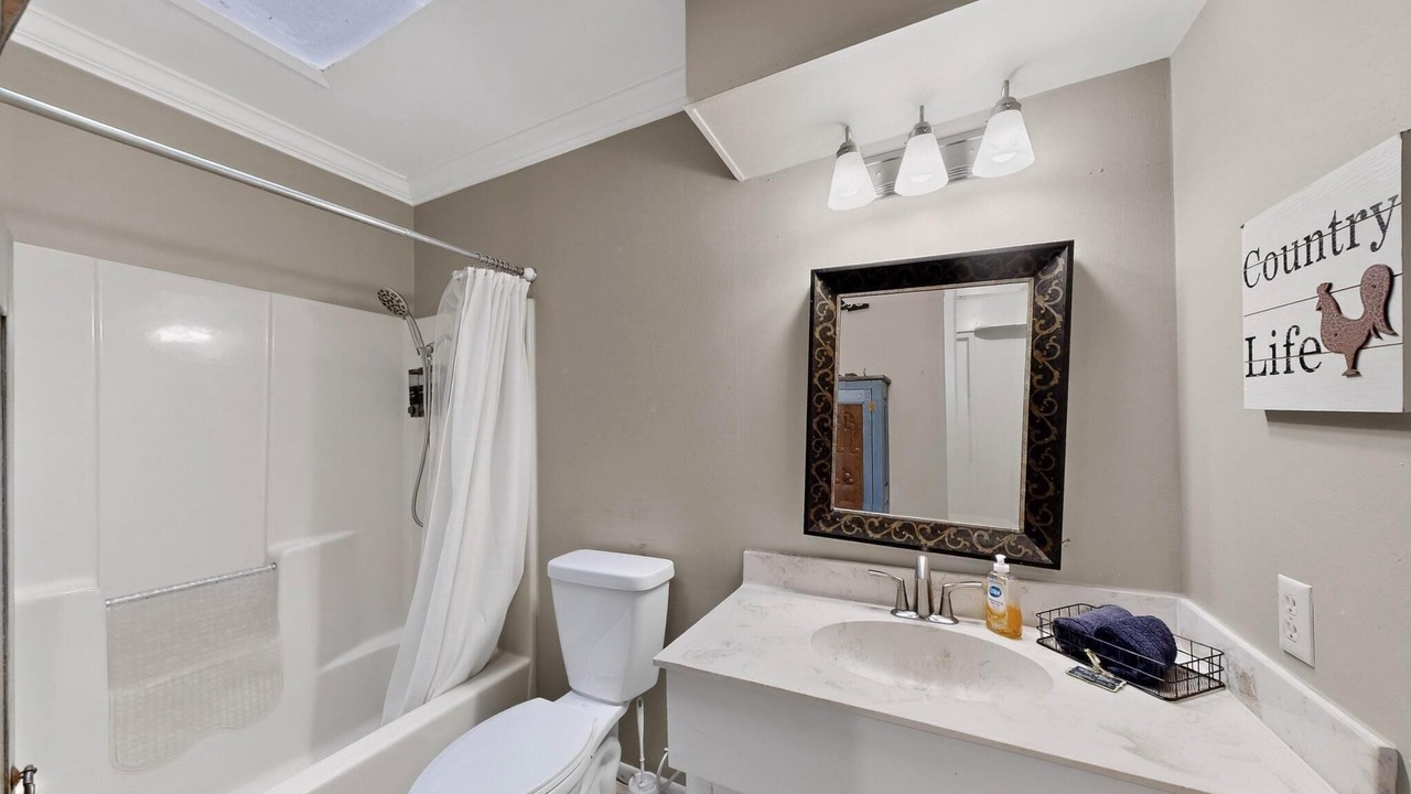Photo of Bathroom in Whitesboro