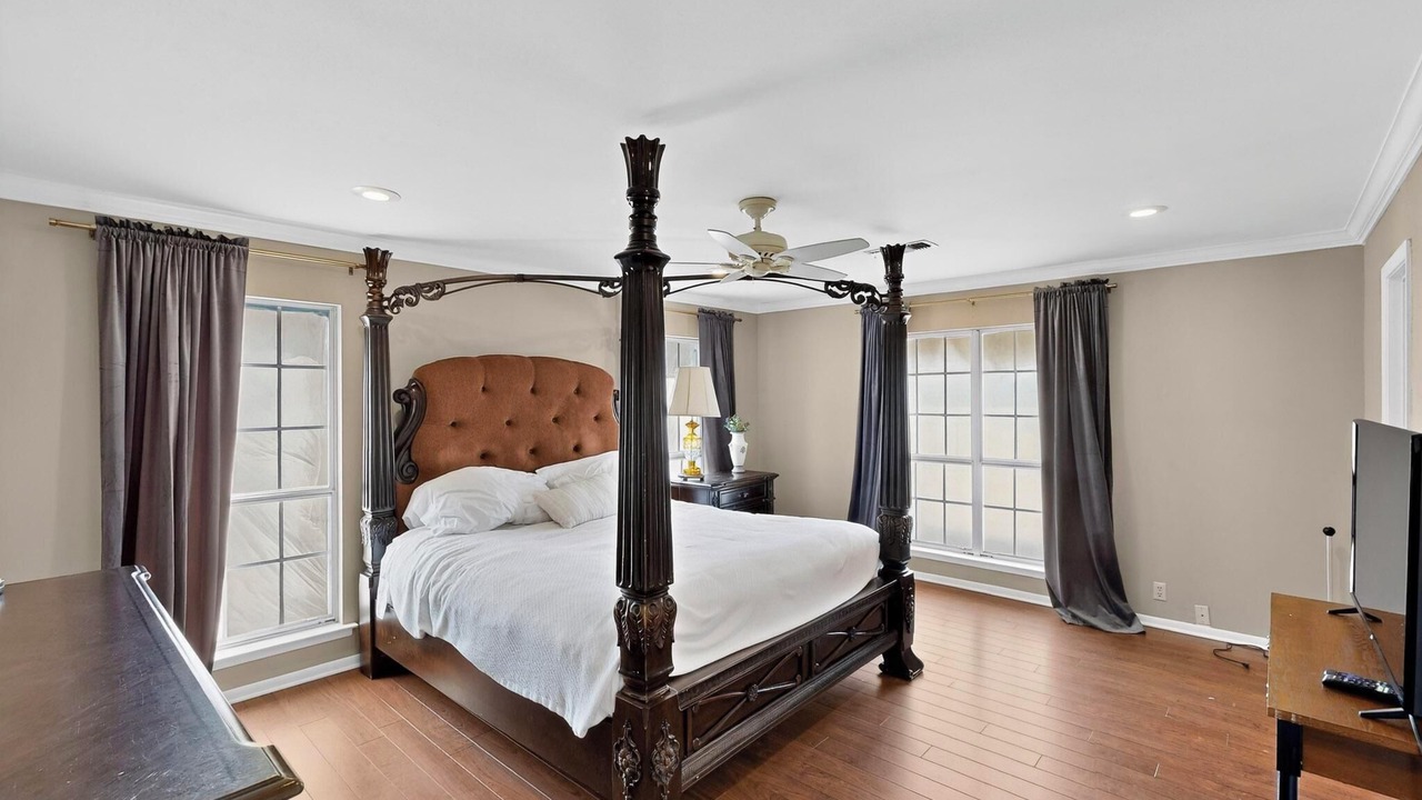 Photo of Bedroom in Whitesboro