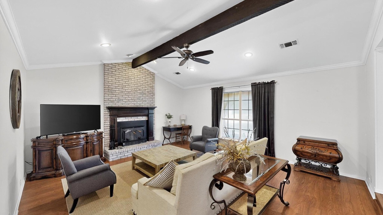 Photo of Livingroom in Whitesboro
