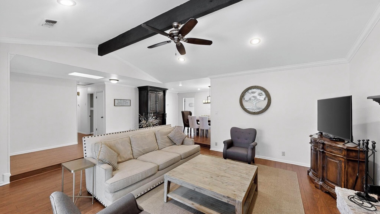 Photo of Livingroom in Whitesboro