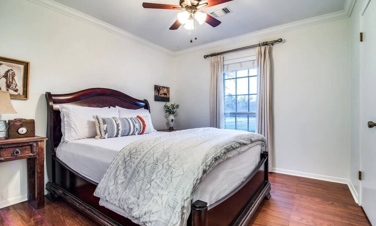 Photo of Bedroom in Whitesboro