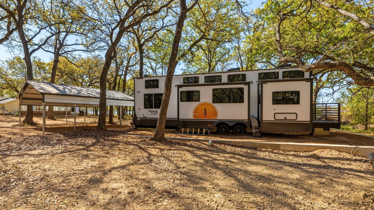 Photo of Others in StarCrest Estates