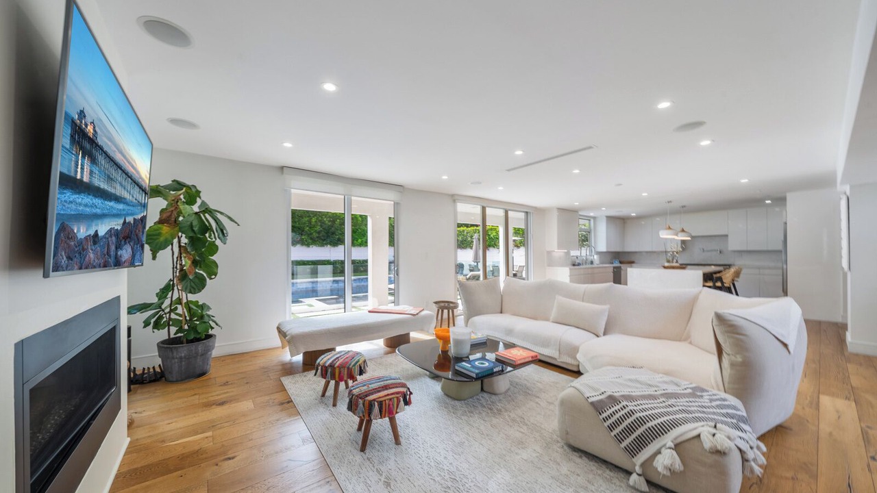 Photo of Livingroom in Beverlywood