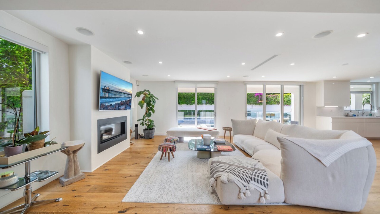 Photo of Livingroom in Beverlywood