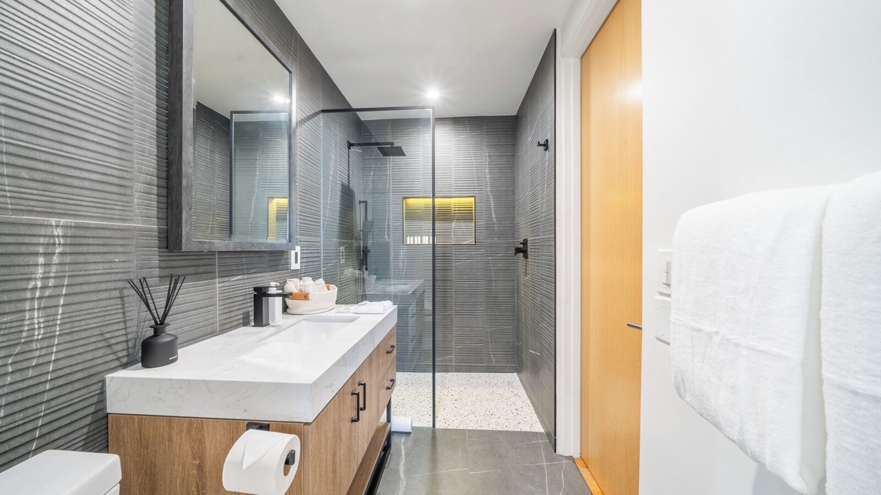 Photo of Bathroom in Beverlywood