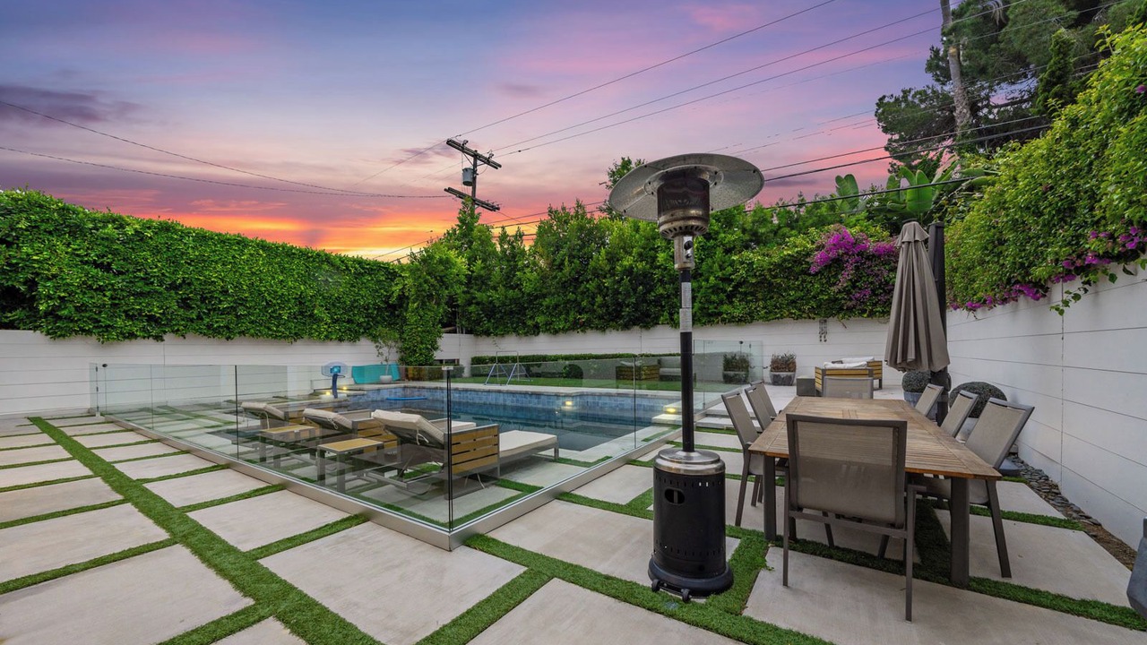Photo of Outdoor in Beverlywood