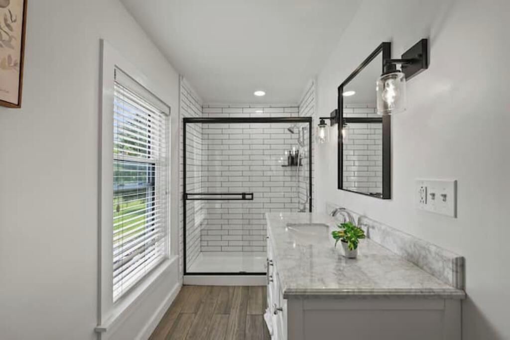 Photo of Bathroom in Lee