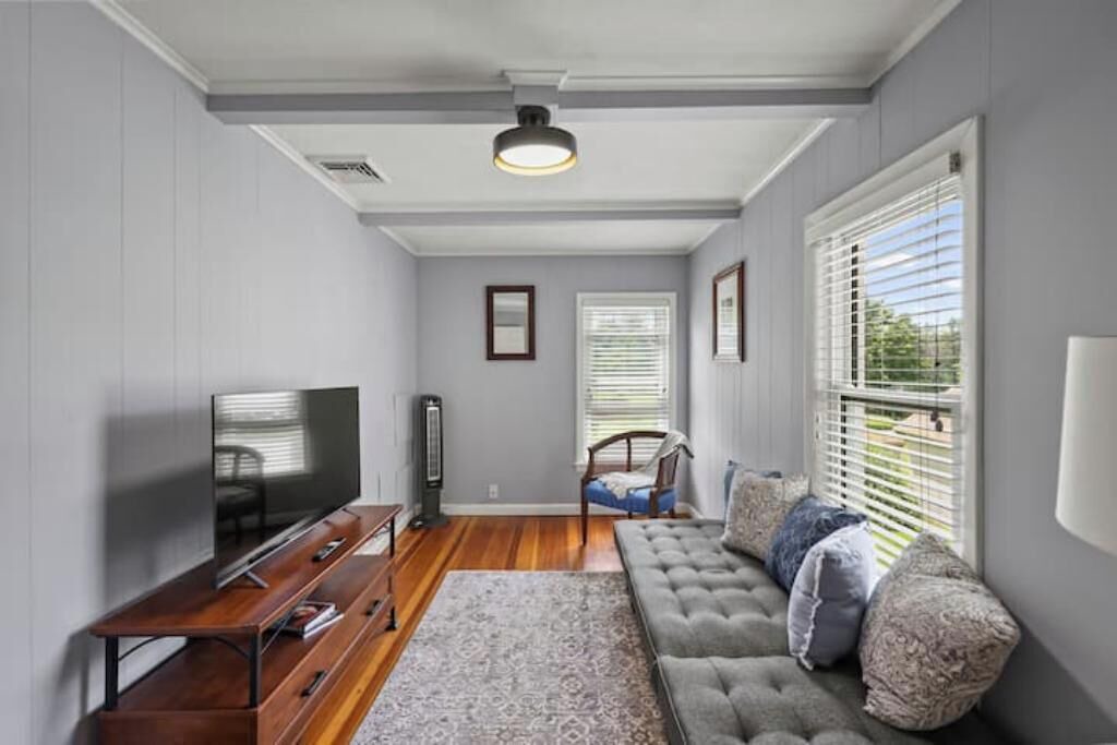 Photo of Livingroom in Lee