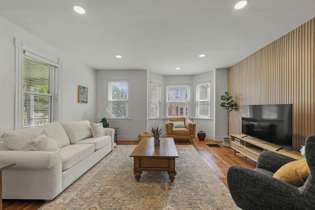 Photo of Livingroom in Lee