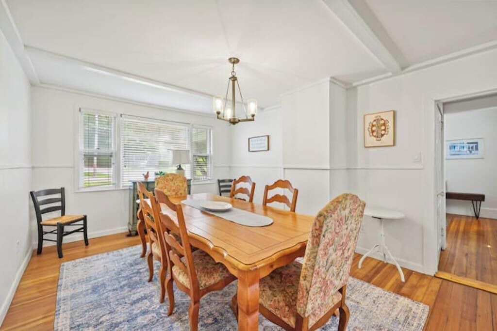 Photo of Others in Lee