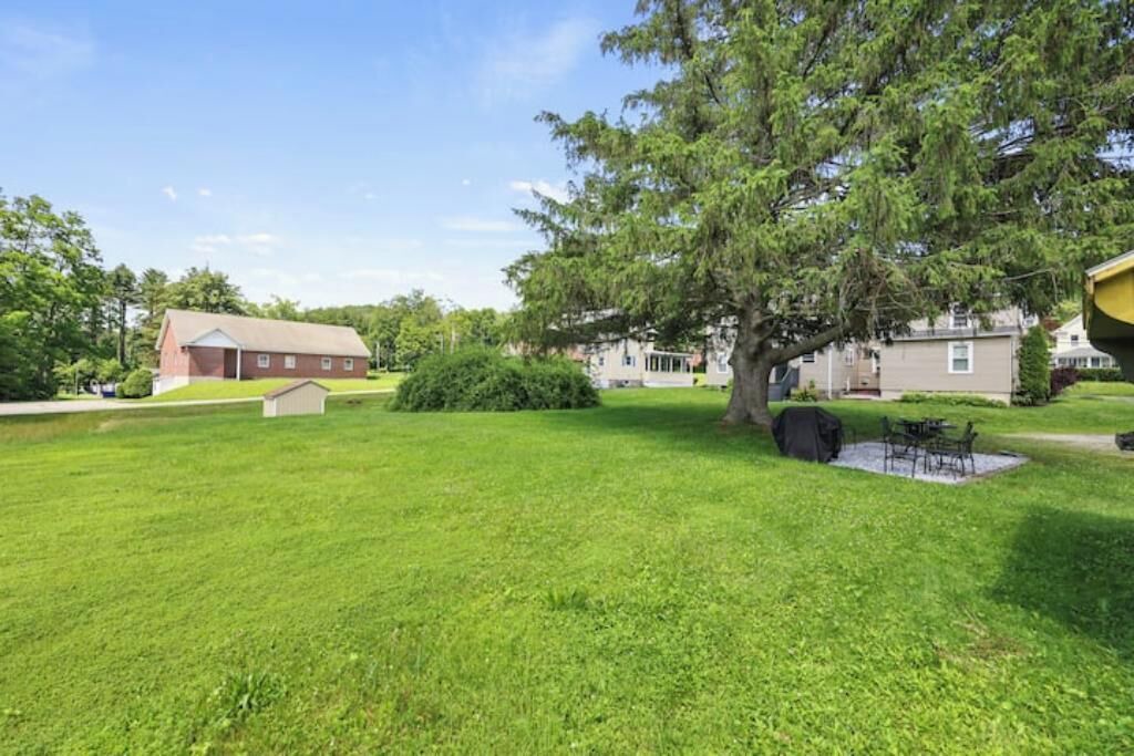 Photo of Outdoor in Lee