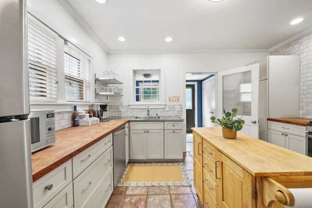 Photo of Kitchen in Lee