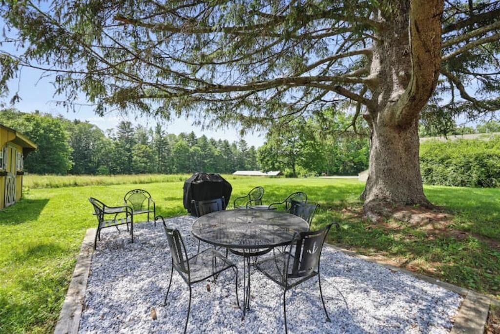 Photo of Outdoor in Lee