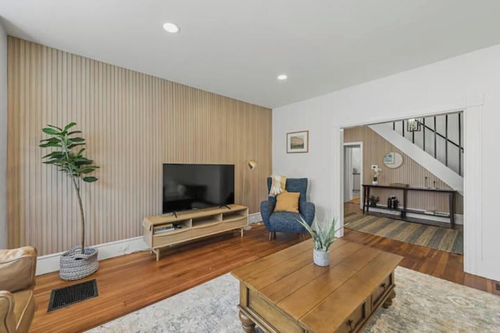 Photo of Livingroom in Lee