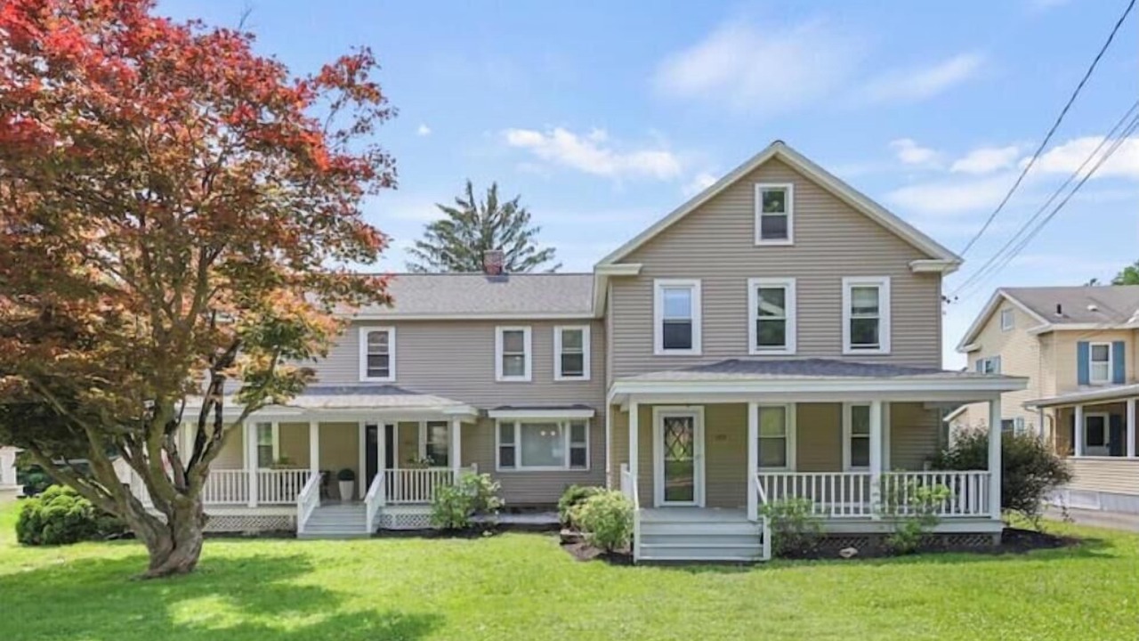 Photo of Outdoor in Lee