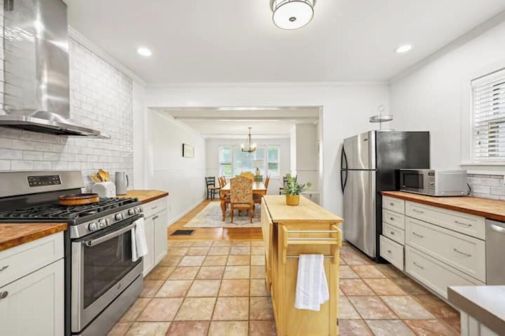 Photo of Kitchen in Lee