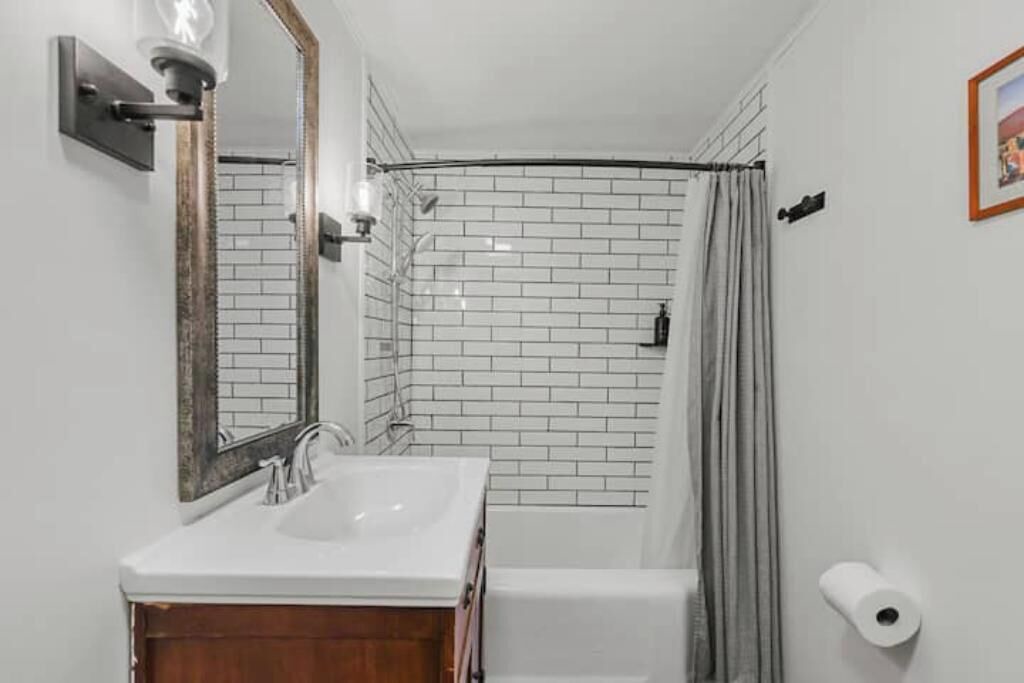 Photo of Bathroom in Lee