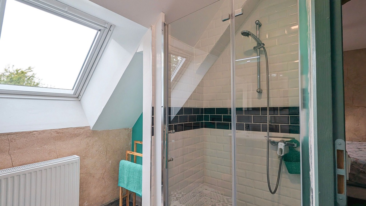 Photo of Bathroom in Etrechet