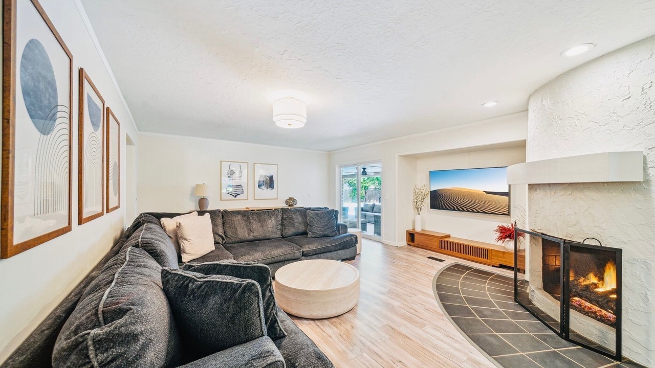 Photo of Livingroom in South Tulsa