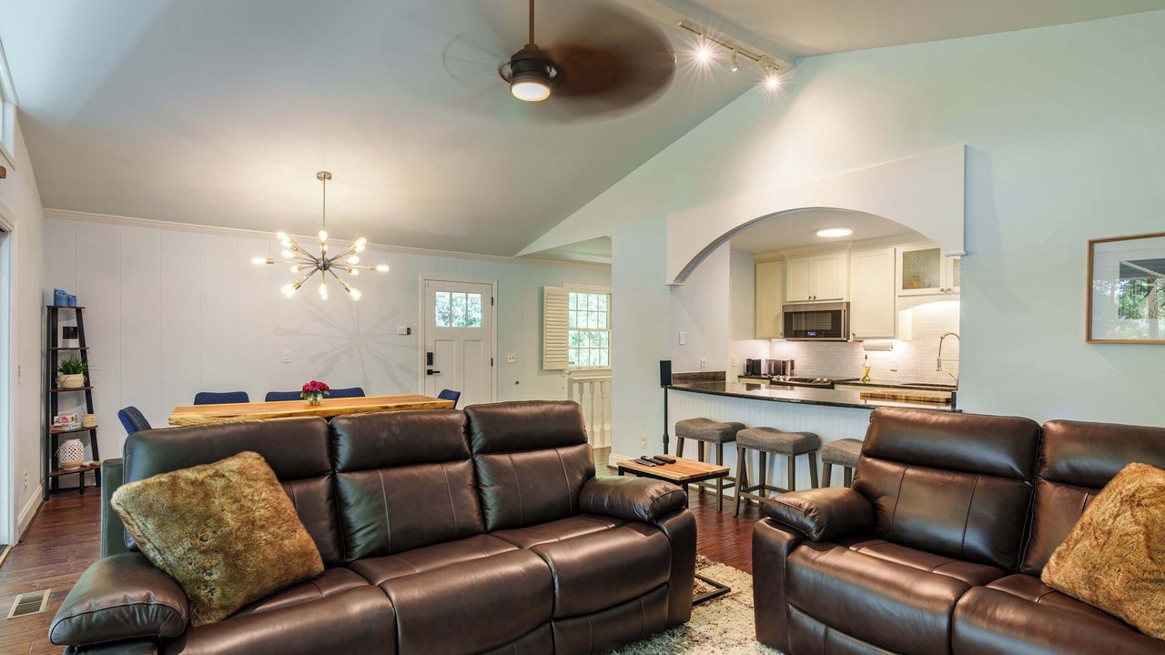 Photo of Livingroom in Cumming
