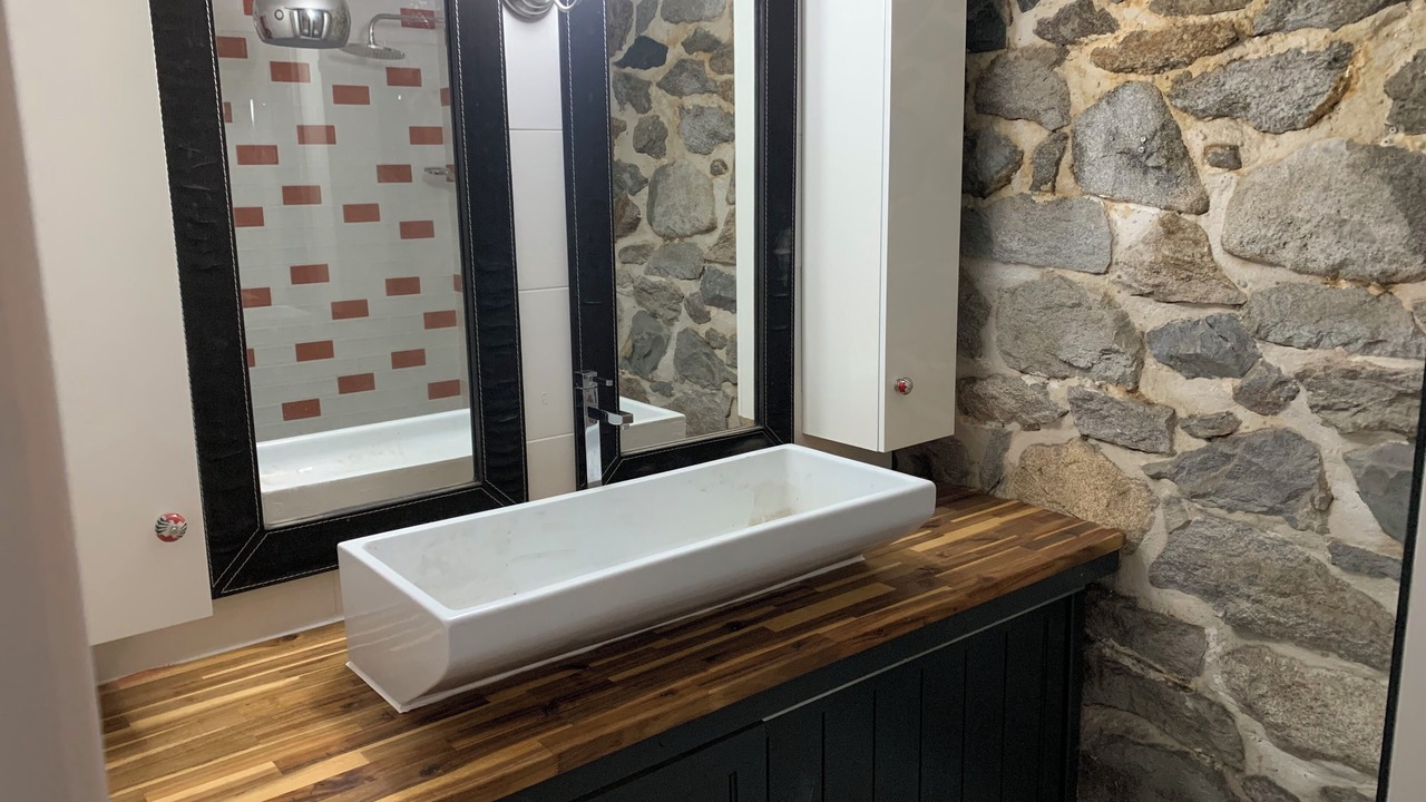 Photo of Bathroom in Aucun