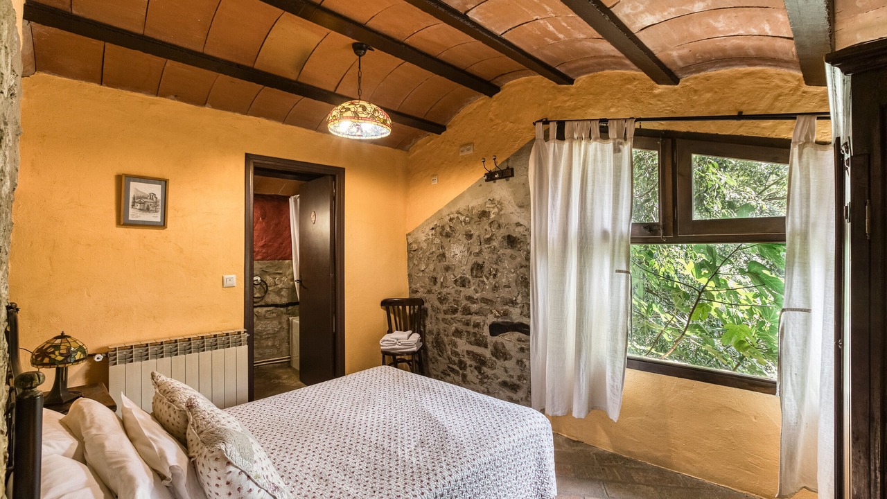 Photo of Bedroom in Montagut