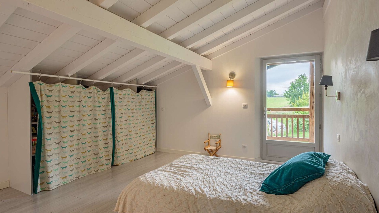 Photo of Bedroom in Sare