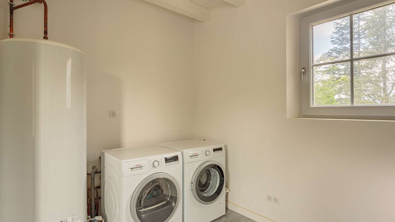 Photo of Others in Sare