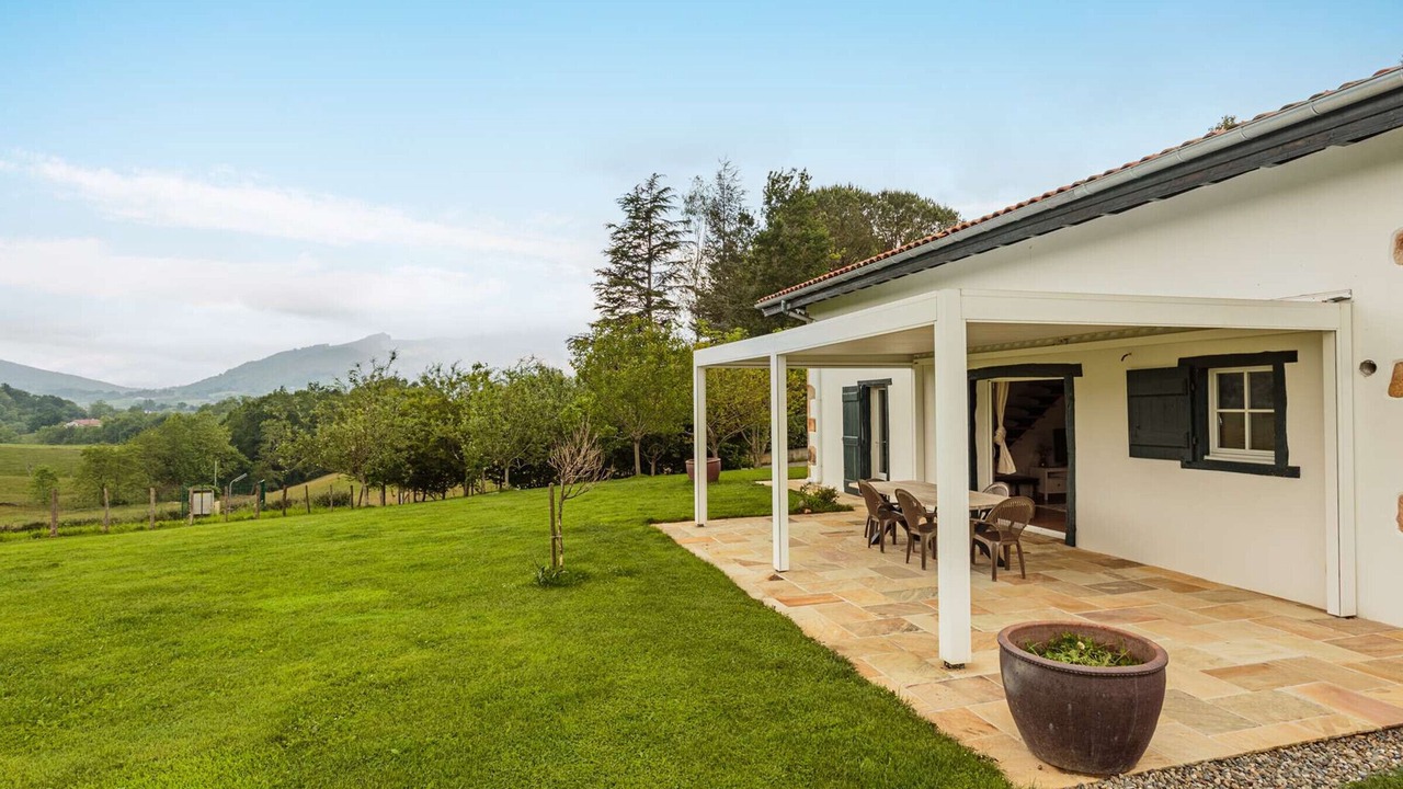 Photo of Outdoor in Sare