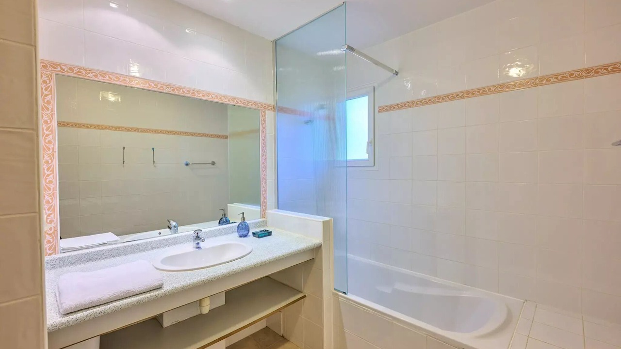Photo of Bathroom in Quillan